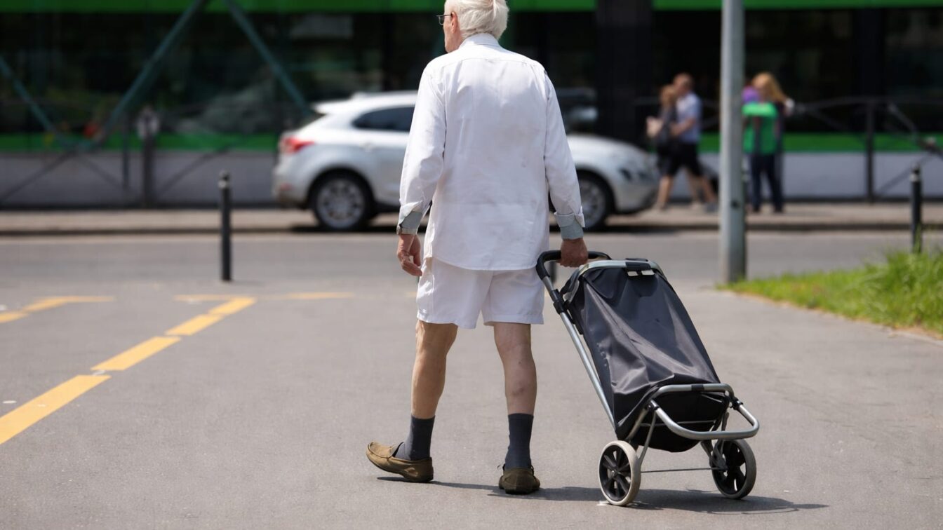 Vârsta de pensionare urcă la 67 de ani în România până în 2060