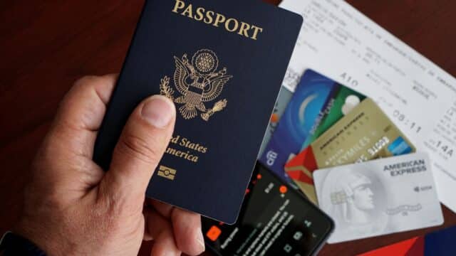 Aplicările românilor la joburi în străinătate au coborât sub 55.000 în 2026. De ce scade interesul