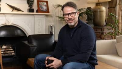 Chris Rokos vrea să plece din Marea Britanie în Grecia. Bugetul britanic riscă să piardă 330 de milioane de lire