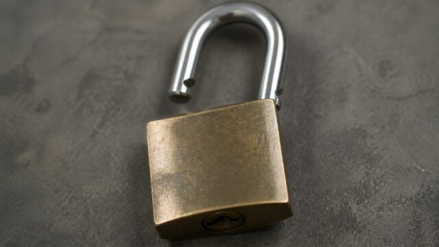 DNSC avertizează că o breșă critică din Cisco Secure Email Gateway este exploatată activ și permite preluarea fără parolă
