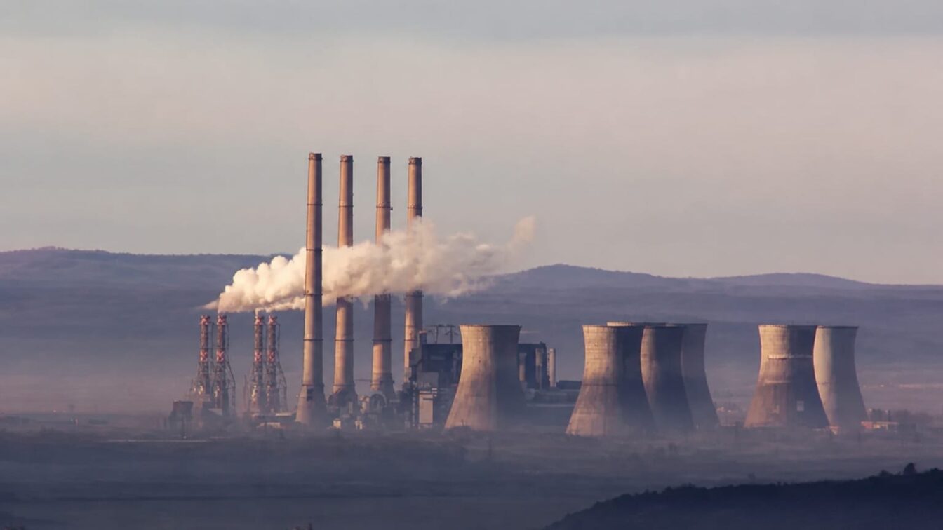 Complexul Energetic Oltenia ar fi menținut indemnizațiile conducerii în anul cu pierderi de 220 de milioane de euro