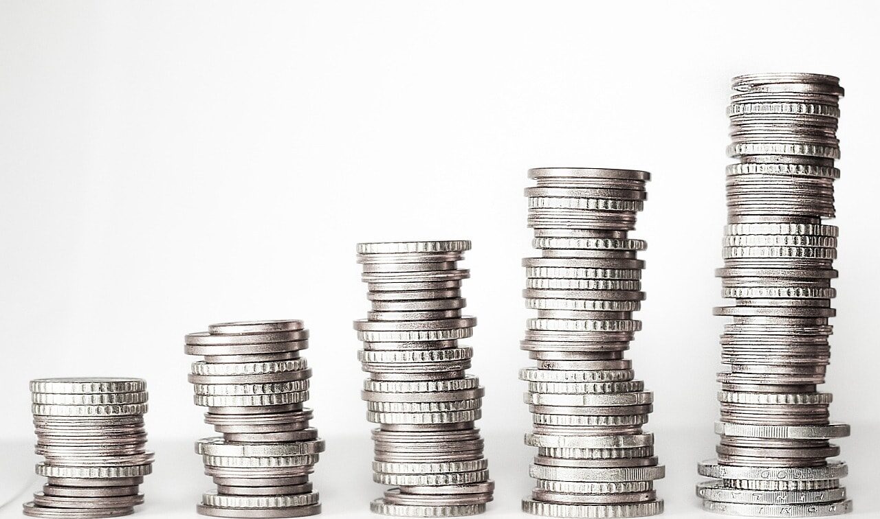 Costul muncii în România este de 13,6 euro pe oră, dar candidații cer salarii cu aproape 30% peste oferte