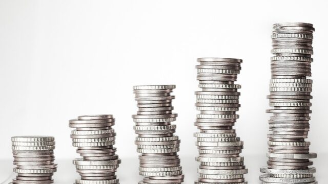 Costul muncii în România este de 13,6 euro pe oră, dar candidații cer salarii cu aproape 30% peste oferte