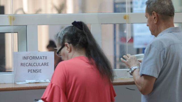 Pensia și salariul pot fi cumulate în sistemul public, dar nu pentru toți. Ce limită se aplică de la 1 iulie 2026