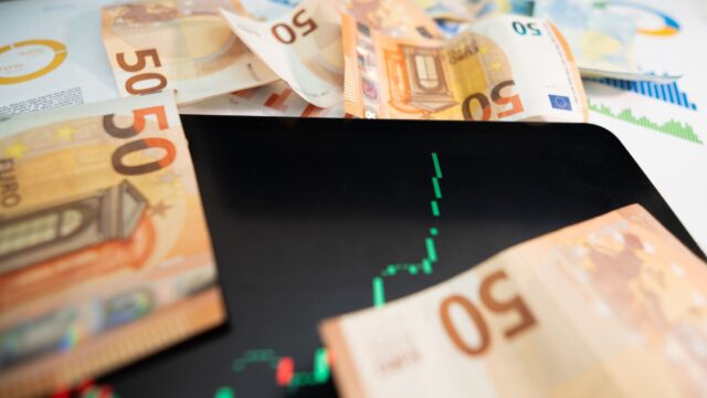Euro la 5,2644 lei pe 18 septembrie 2026. Cât înseamnă în lei ratele, chiriile și salariile