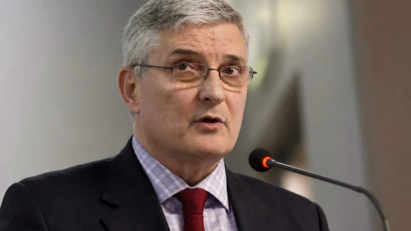 Daniel Dăianu spune că reforma salarizării a intrat în impas. Datoria publică a trecut de 60% din PIB