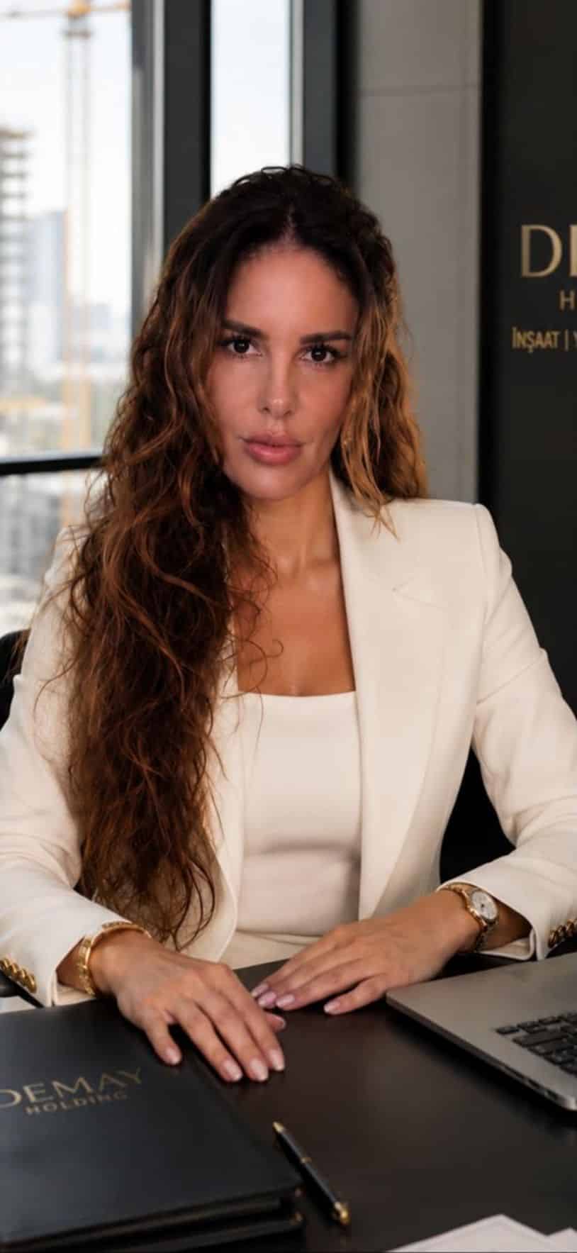 ebru cakmaz 1