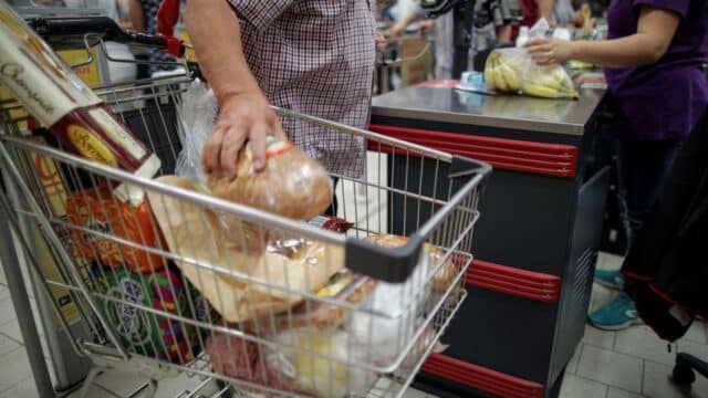 BCR vede economia României în contracție cu 0,7% în 2026. Fondurile europene rămân principalul sprijin