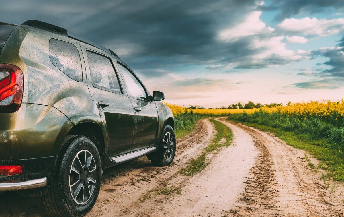 Nu vrei să aștepți luni pentru o mașină nouă? Verifică modelele Dacia din stoc