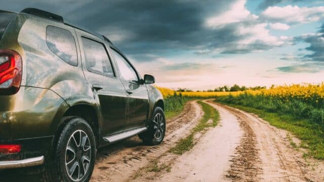 Nu vrei să aștepți luni pentru o mașină nouă? Verifică modelele Dacia din stoc