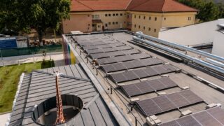 Din 11 septembrie 2026, instituțiile publice pot cere până la 10 milioane de euro pentru energie și baterii