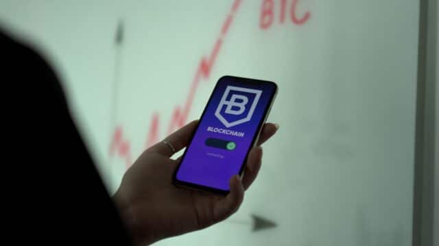 Visa leagă decontările de blockchain și arată 2,5 miliarde de dolari finanțate fără neplăți pentru capitalul de lucru
