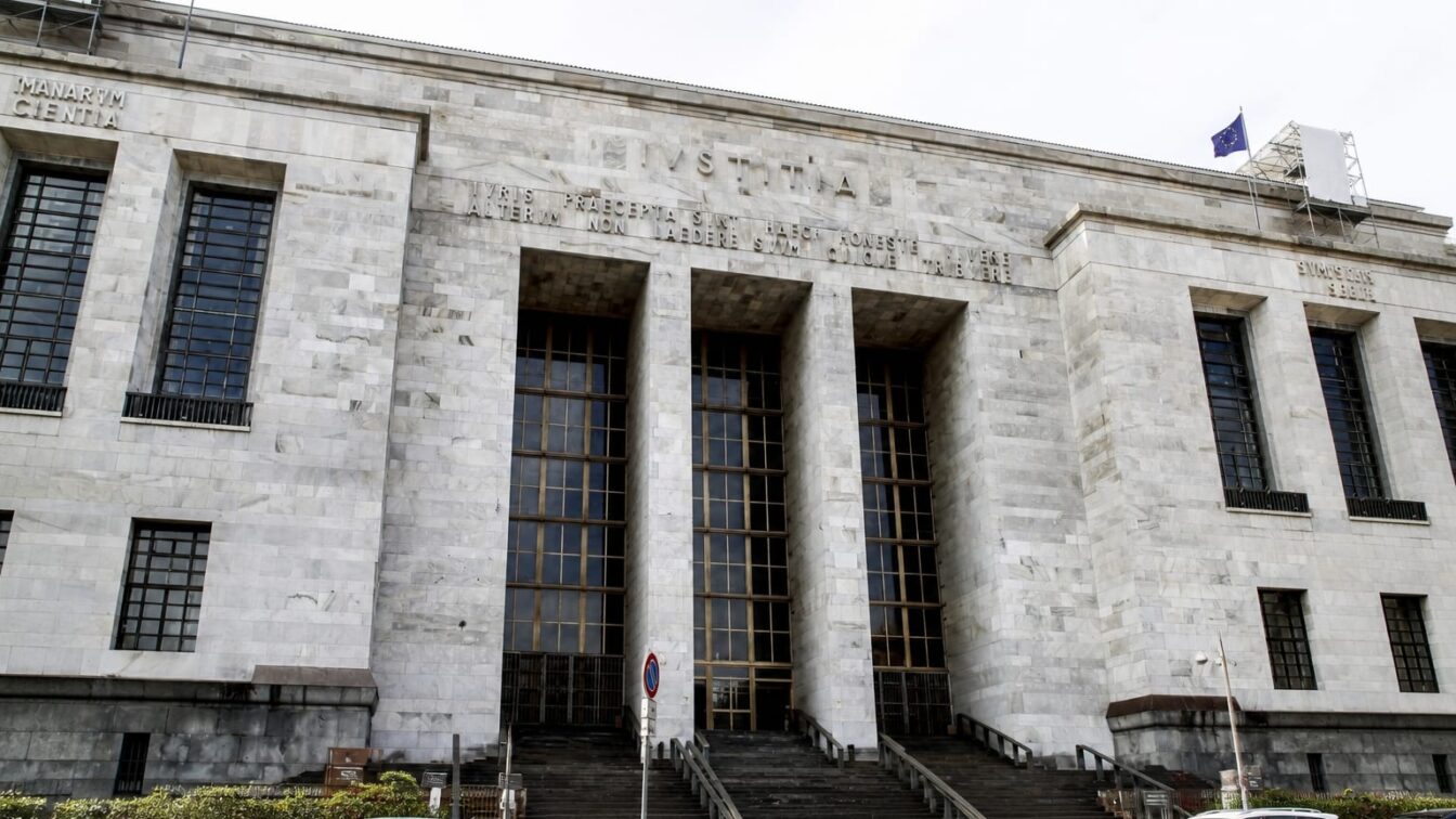 Procuratura din Milano cere respingerea suspendării opririi furnalelor fostului Ilva