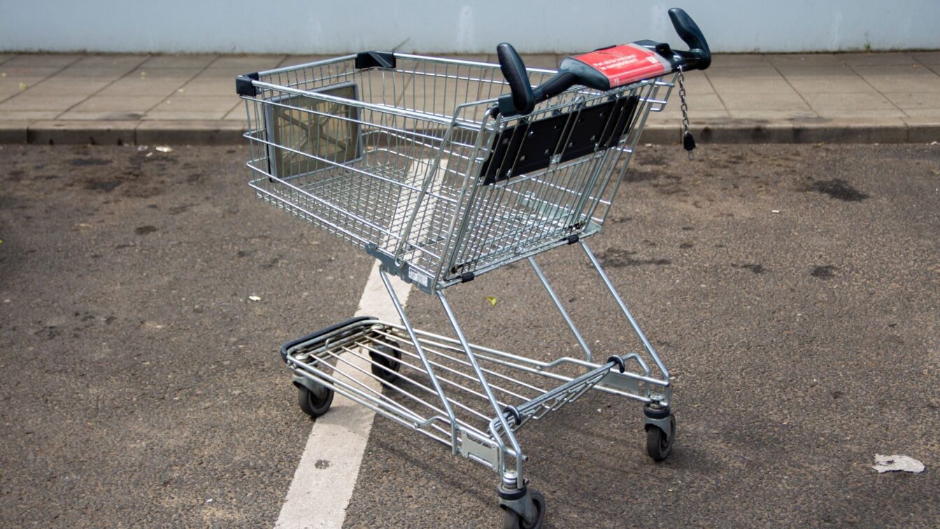 Retailul a coborât cu până la 7,3% în iunie, iar Concordia vede economia frânată de consum, energie și fiscalitate