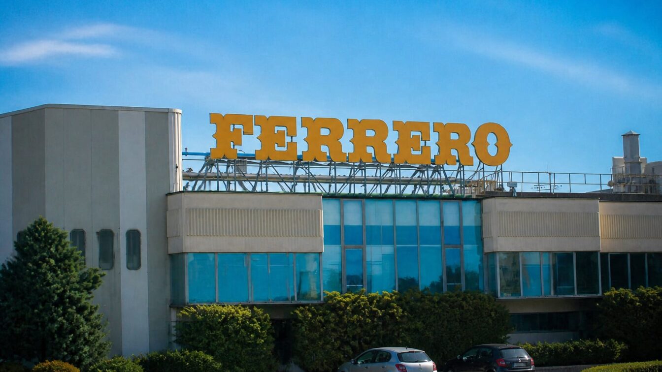 Ferrero acordă prime pentru 7.000 de angajați din Italia, cu plata în octombrie