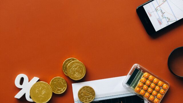 ING estimează că România își poate păstra ratingul de investiții dacă instalează rapid un guvern cu puteri depline