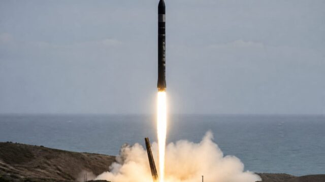 Rocket Lab a lansat al 16-lea Electron din 2026 și a plasat un satelit de observare a Pământului pe orbită joasă