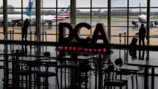 FAA pregătește lansarea SMART, un sistem AI pentru controlorii de trafic din zona Washington, DC
