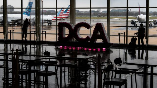 FAA pregătește lansarea SMART, un sistem AI pentru controlorii de trafic din zona Washington, DC