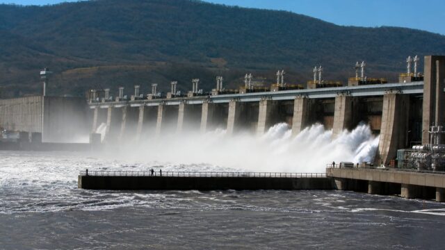 Hidroelectrica atribuie un contract de 297 milioane de lei pentru stocarea energiei la Porțile de Fier II