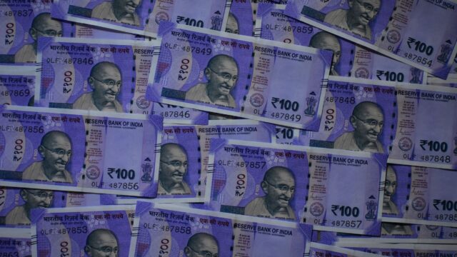 India testează obligațiuni corporative tokenizate cu decontare în rupia digitală. Trei emitenți au atras 107 milioane de dolari