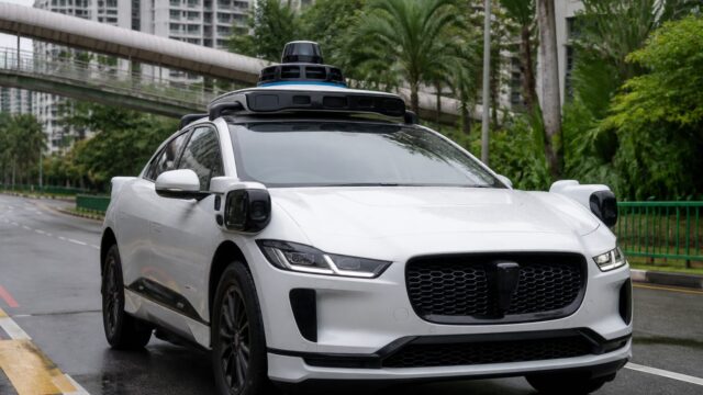 Waymo vizează lansarea comercială în Singapore în 2028, după cartografiere și teste autonome în 2027 cu șoferi de siguranță