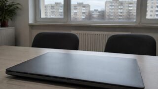 AI Act impune deja transparență firmelor, chiar dacă unele cerințe au fost amânate până în 2027 și 2028
