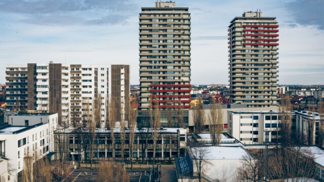 De ce nu pot plăti încă tinerii sub 35 de ani un avans de 5% la Noua Casă? Votul Senatului nu a schimbat regula de 15%