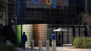 Google susține că centrele de date pentru inteligență artificială au încă nevoie de gaze pentru alimentare continuă