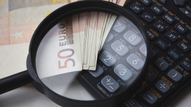 Un câștig de 8% înseamnă doar 0,93% după o inflație de 7%. Cum se compară investițiile înainte de cumpărare