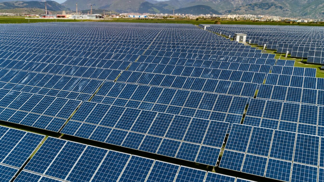 Dama Solar, investiție de 520 de milioane de euro în Arad, ar putea depăși recordul fotovoltaic al UE