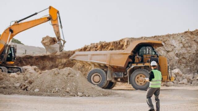 Cum poate alegerea flotei potrivite să influențeze productivitatea unei firme de construcții