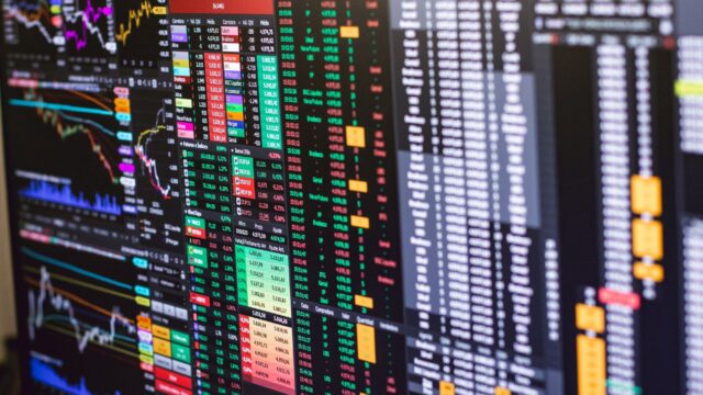 Fondurile hedge long-short sistematice pe acțiuni au câștigat 3,46% în septembrie, iar cele fundamentale au pierdut în medie 0,55%
