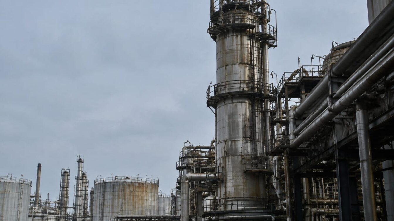 Litasco decide administratorul special al Petrotel, dar creanța sa este ultima la plată