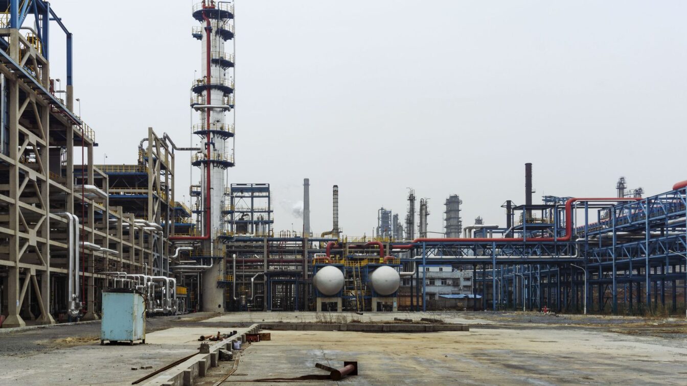 Pentru acțiunile OMV Petrom, diferența dintre 1,326 și 1,464 lei este de 10,4%, dar câștigul nu e sigur