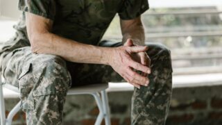 Peste 27.000 de pensionari militari ar putea primi înapoi impozitul plătit în plus, fără cerere, dacă proiectul devine lege