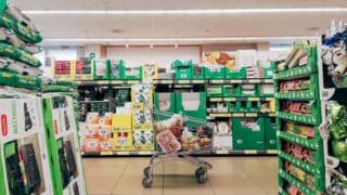 Ce limite de adaos trebuie să respecte magazinele și distribuitorii la alimente până la 31 decembrie 2026