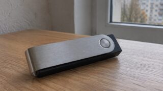Portofelele Ledger de la CryptoBilis pot expune fraza de 24 de cuvinte. Ce pași recomandă compania