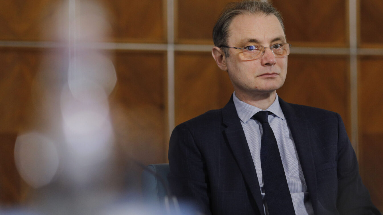 Parlamentul a aprobat Guvernul Luca Niculescu cu 280 de voturi