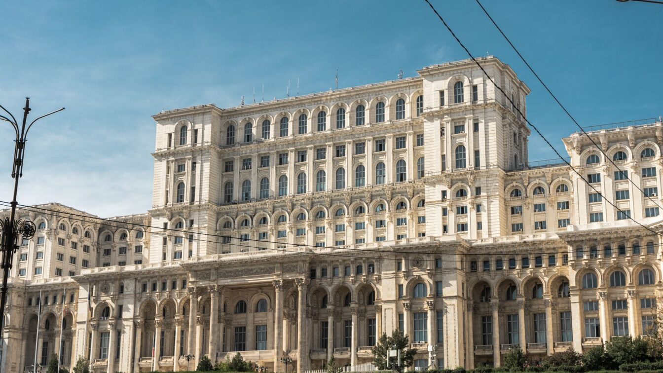 România își păstrează ratingul de investiții. Statul a atras 532 de milioane de lei la un randament de 6,98%