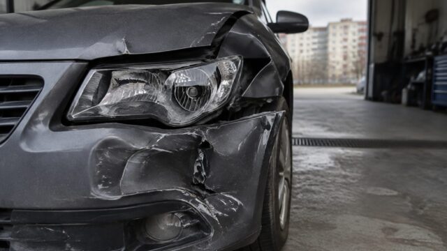 Asigurătorii pierd bani din RCA, după creșterea cu 14% a despăgubirii medii pentru pagube materiale
