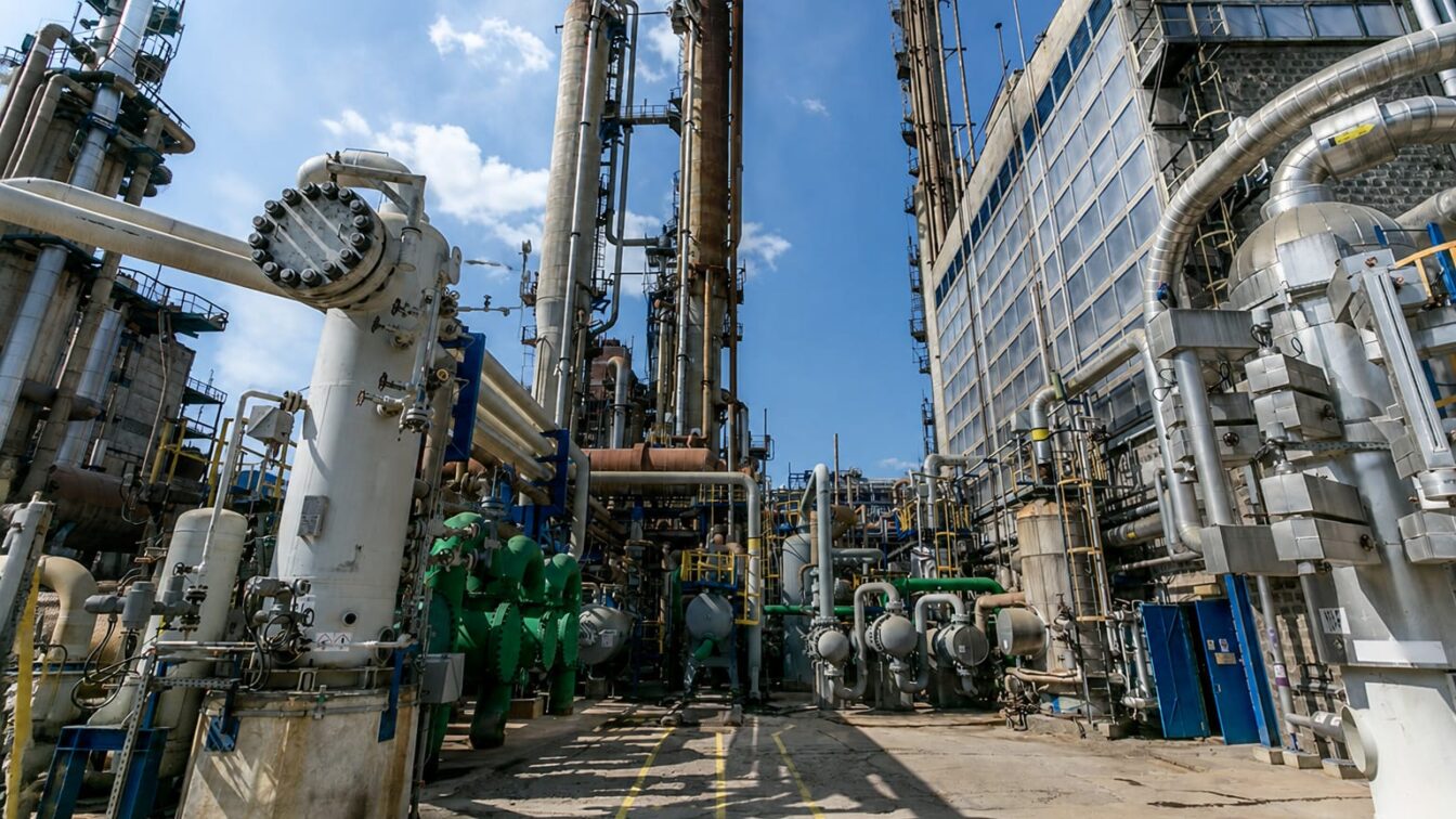 Romgaz cere un credit de 100 de milioane de euro înaintea reluării producției Azomureș în aprilie 2027