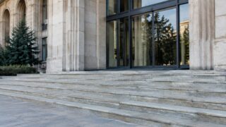 Statul a împrumutat aproximativ 1 miliard de lei la o licitație cu cerere de cinci ori cât oferta
