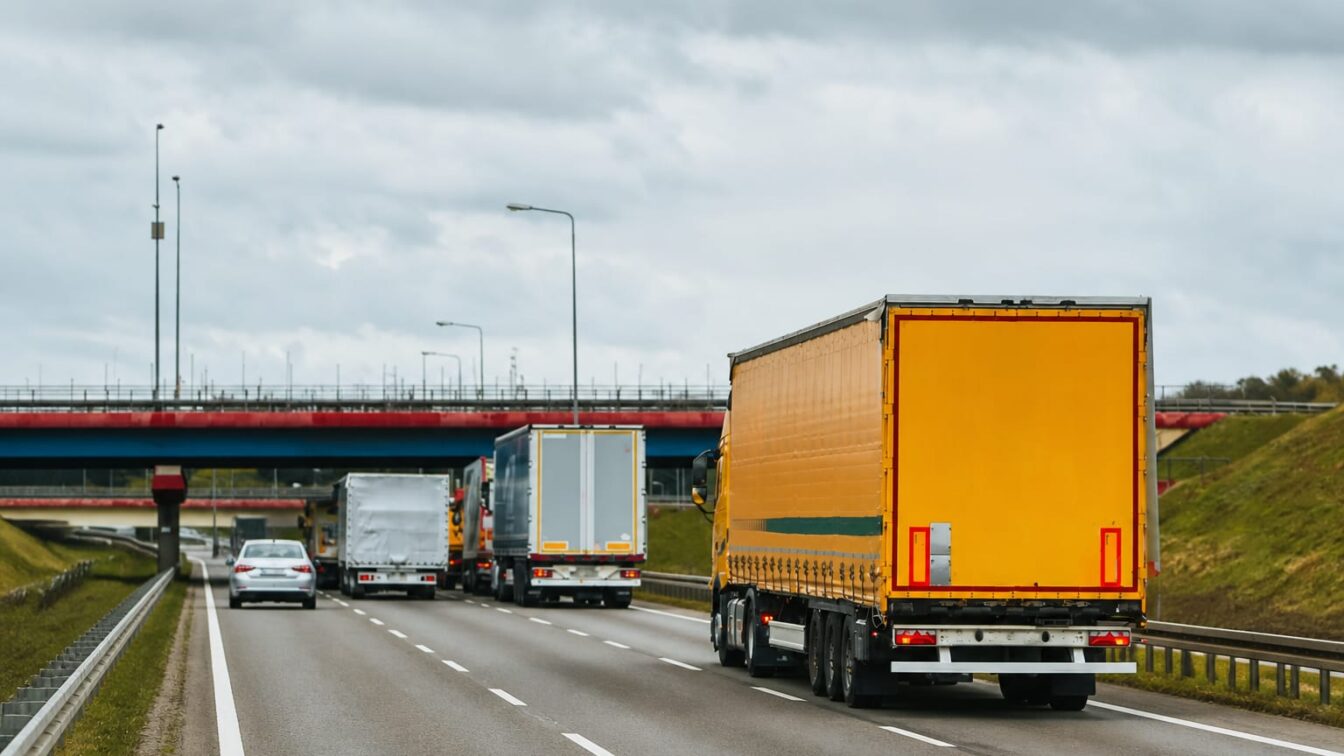 UNTRR reclamă blocaje la TollRo. Un operator raportează peste 100 de autovehicule afectate