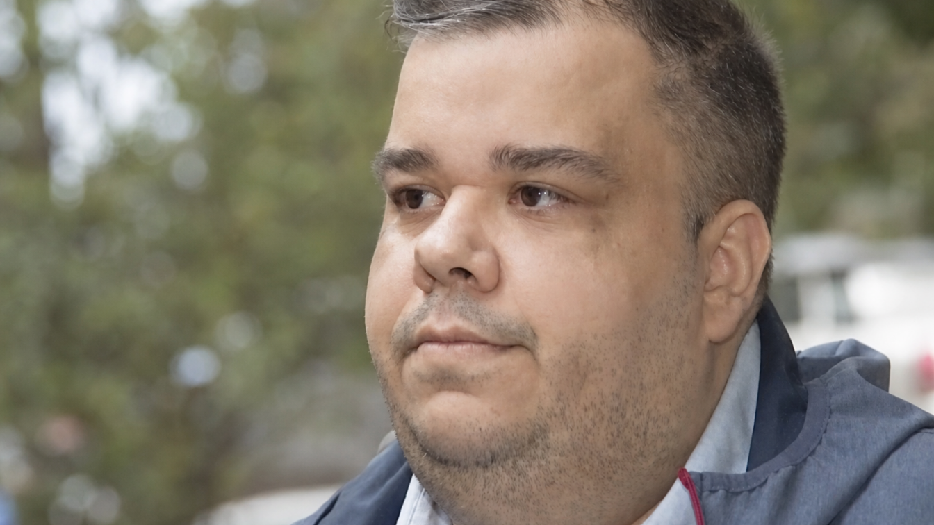 Un pacient cu scleroză multiplă spune că două regiuni RMN l-ar costa între 1.500 și 2.000 de lei dacă le face cu plată