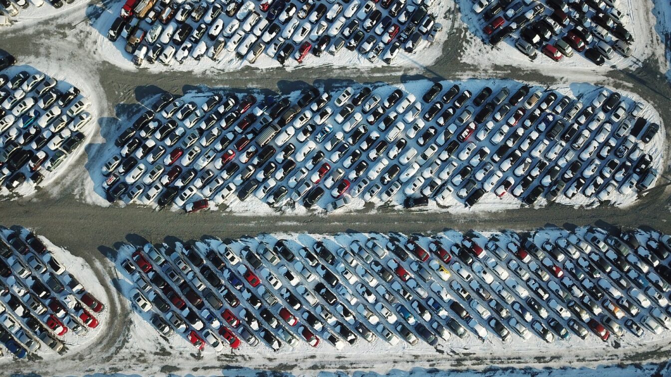 Un vânzător din Argeș nu a declarat taxele pentru 75 de mașini second-hand vândute între mai 2022 și ianuarie 2025