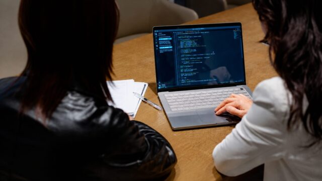 Guvernul britanic verifică dacă serviciile sale online sunt expuse vulnerabilităților PHP